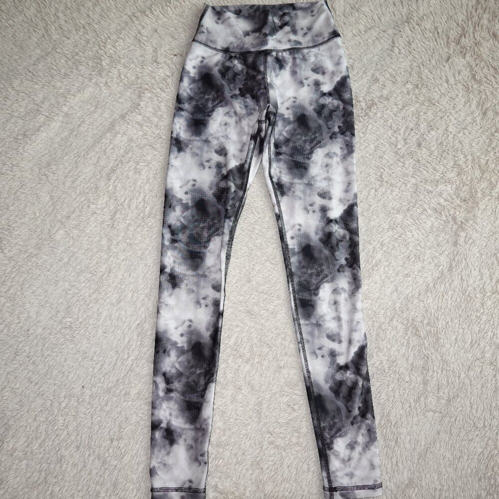 Women's Size XS Joe Fresh Active Leggings, Soft, Black White Marble, Like New